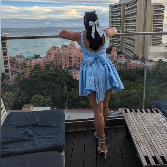 Elegant Blue Dress - Picture 2 of 3